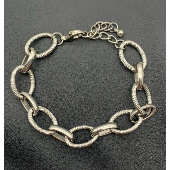Silver Tone Chunky Smooth & Textured Chain Link Bracelet - Picture 2 of 3
